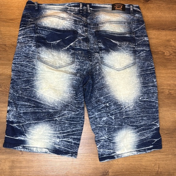 Dash Denim Co. Faded Acid Wash Men’s 44
13” Inseam Stretch Jean Shorts - Picture 2 of 8